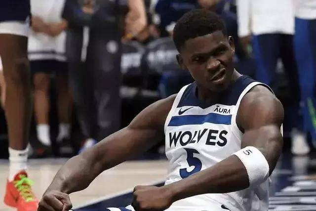 英超-拉什福德齐尔克泽双响 曼联4-0埃弗顿